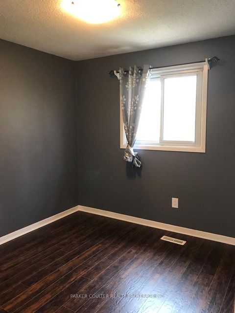 Photo 9 at 30 Janice Drive, Sunnidale, Barrie