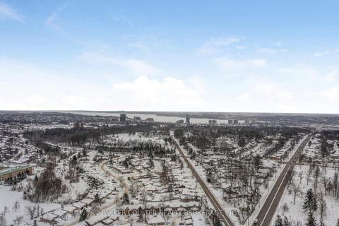 Photo 31 at 30 Janice Drive, Sunnidale, Barrie