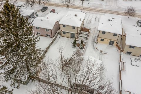 Photo 32 at 30 Janice Drive, Sunnidale, Barrie