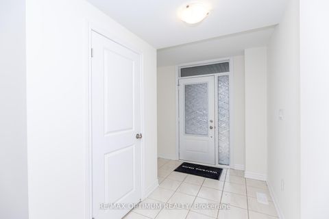 Photo 4 at 15 Gunton Street, Bayview Northeast, Aurora