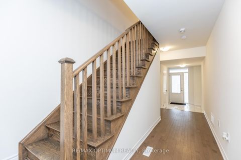 Photo 6 at 15 Gunton Street, Bayview Northeast, Aurora