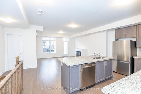 Photo 11 at 15 Gunton Street, Bayview Northeast, Aurora