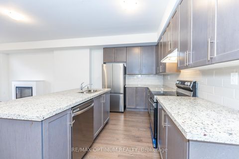 Photo 12 at 15 Gunton Street, Bayview Northeast, Aurora