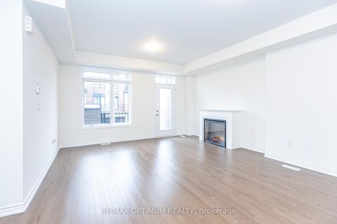 Photo 15 at 15 Gunton Street, Bayview Northeast, Aurora