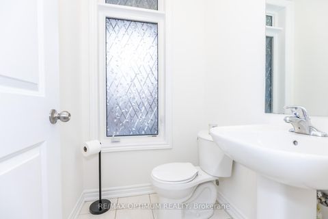 Photo 17 at 15 Gunton Street, Bayview Northeast, Aurora