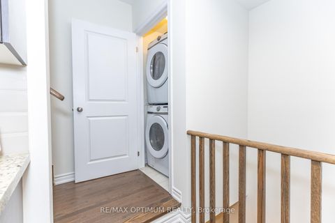 Photo 18 at 15 Gunton Street, Bayview Northeast, Aurora