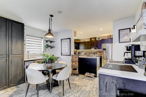 Photo 11 at 13 Eves Court, Glenway Estates, Newmarket