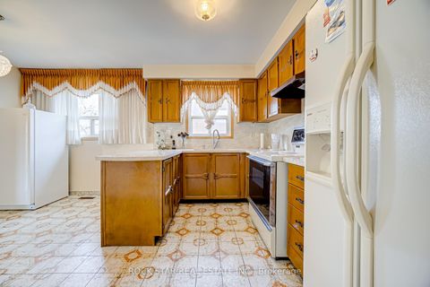 Photo 6 at 115 Glen Shields Avenue, Glen Shields, Vaughan