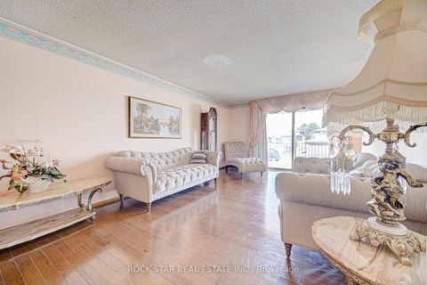 Photo 10 at 115 Glen Shields Avenue, Glen Shields, Vaughan