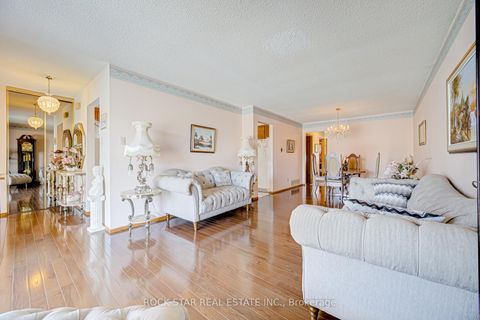 Photo 11 at 115 Glen Shields Avenue, Glen Shields, Vaughan