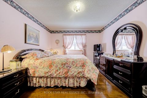 Photo 16 at 115 Glen Shields Avenue, Glen Shields, Vaughan