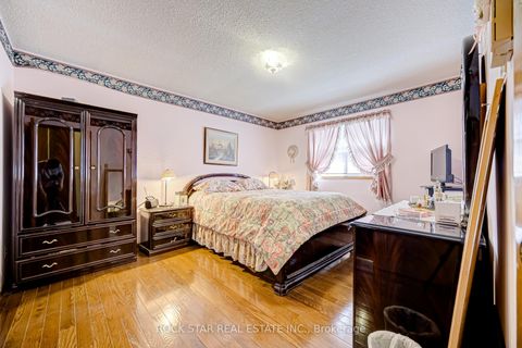 Photo 17 at 115 Glen Shields Avenue, Glen Shields, Vaughan