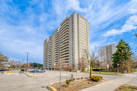 Photo 3 at 512 - 1338 York Mills Road, Donalda, Toronto