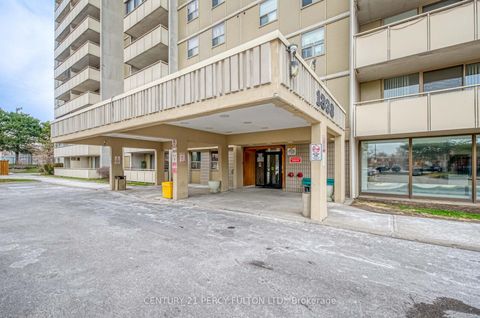 Photo 5 at 512 - 1338 York Mills Road, Donalda, Toronto