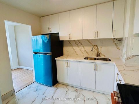 Photo 7 at 2101 - 10 Sunny Glenway, Flemingdon Park, Toronto