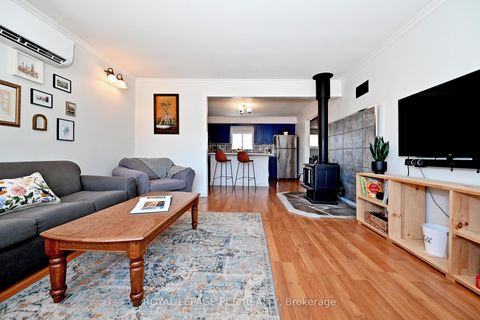 Photo 6 at 993 Barton Avenue, Keswick North, Georgina