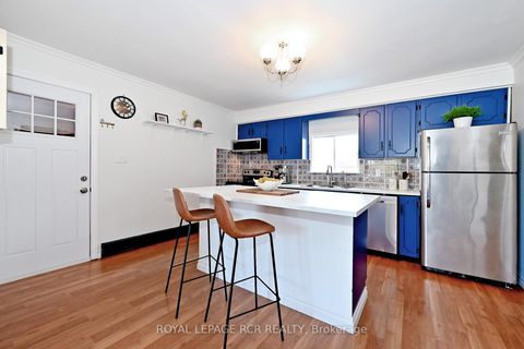 Photo 9 at 993 Barton Avenue, Keswick North, Georgina