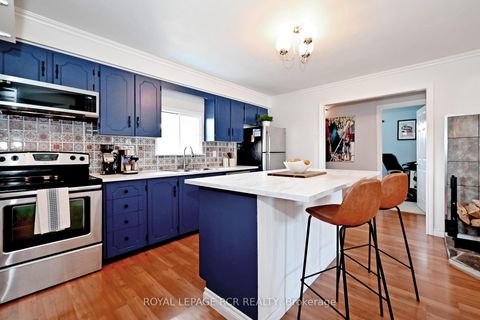 Photo 12 at 993 Barton Avenue, Keswick North, Georgina