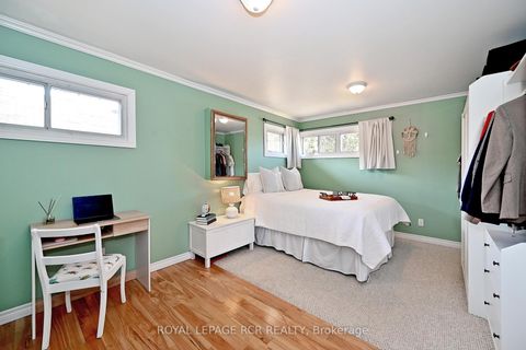 Photo 15 at 993 Barton Avenue, Keswick North, Georgina