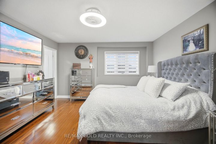 Photo 12 at 16 Flower Trail, Bram East, Brampton