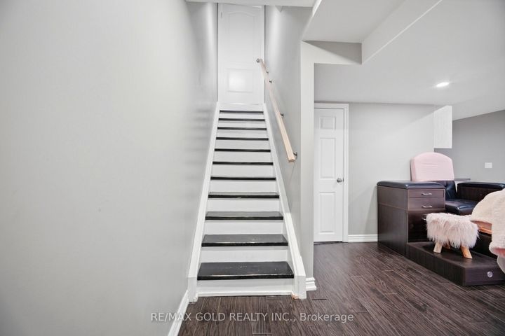 Photo 17 at 16 Flower Trail, Bram East, Brampton