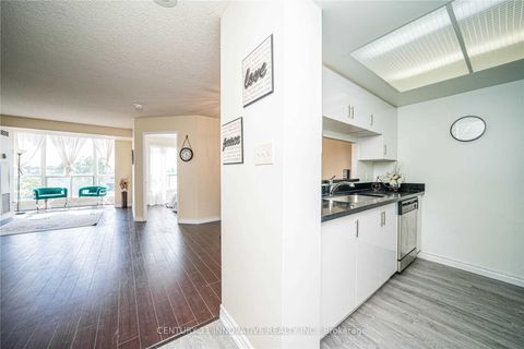 Photo 10 at 503 - 2550 Lawrence Avenue E, Dorset Park, Toronto