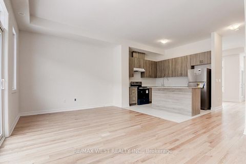 Photo 8 at 42 Quilico Road, Elder Mills, Vaughan