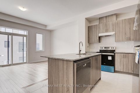 Photo 15 at 42 Quilico Road, Elder Mills, Vaughan