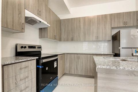 Photo 16 at 42 Quilico Road, Elder Mills, Vaughan