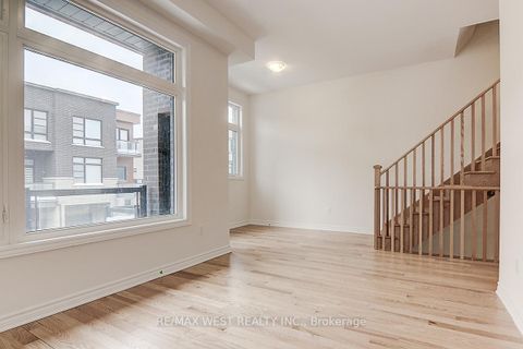 Photo 19 at 42 Quilico Road, Elder Mills, Vaughan