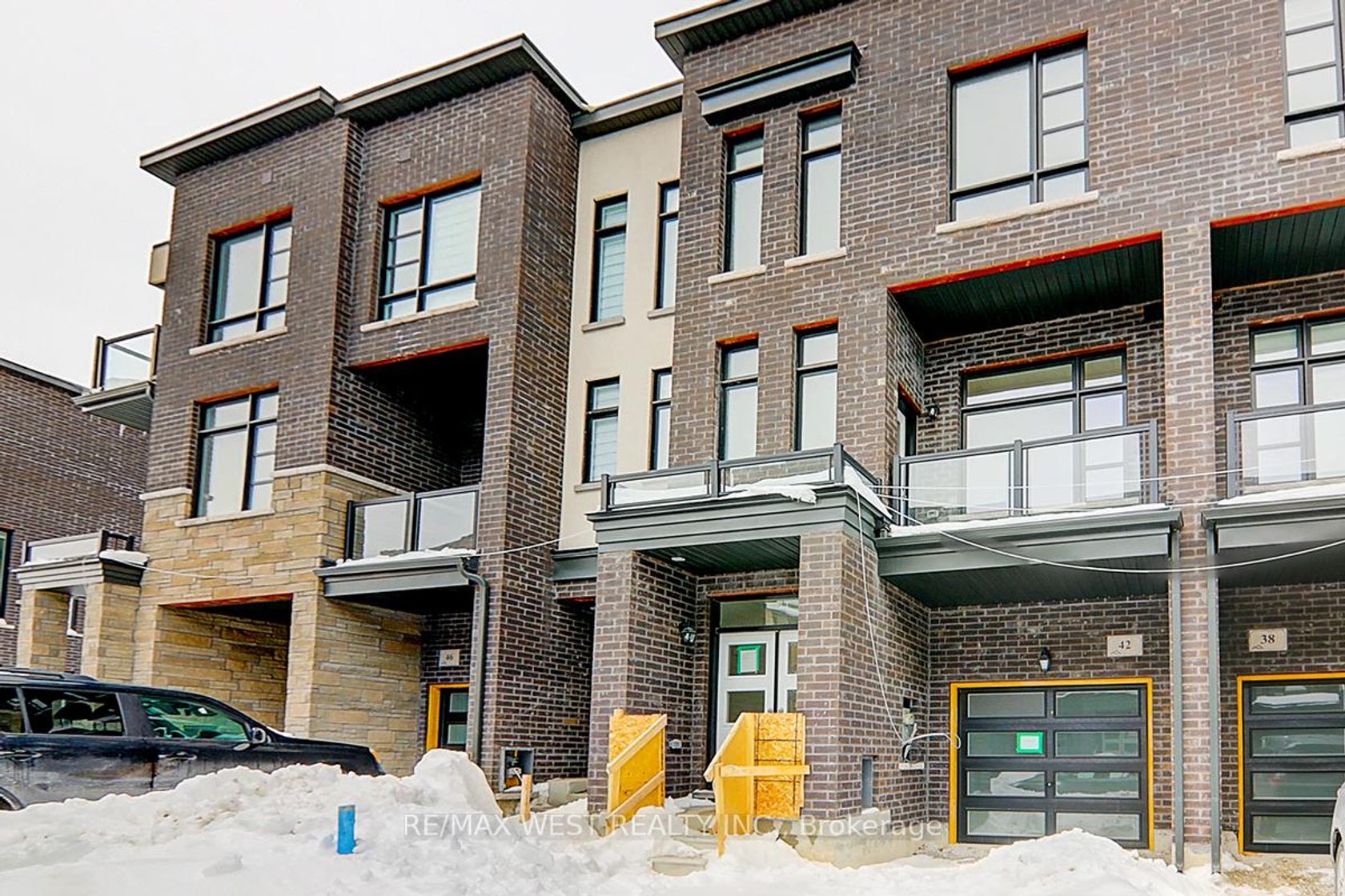 42 Quilico Road, Elder Mills, Vaughan photo number 2