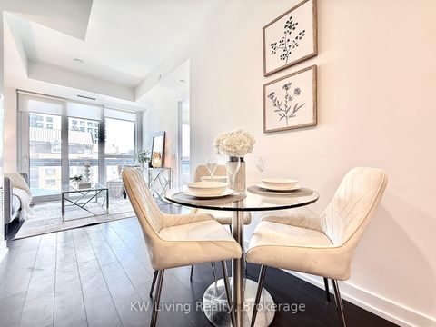 Photo 3 at 701 - 39 Roehampton Avenue, Mount Pleasant West, Toronto