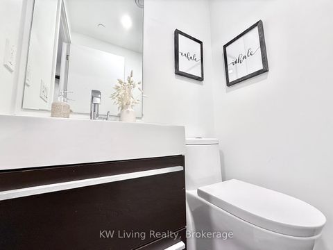 Photo 6 at 701 - 39 Roehampton Avenue, Mount Pleasant West, Toronto