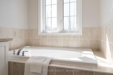 Photo 29 at 14 Lady Loretta Lane, Patterson, Vaughan