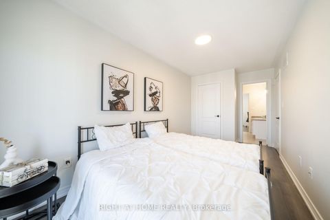 Photo 32 at 14 Lady Loretta Lane, Patterson, Vaughan