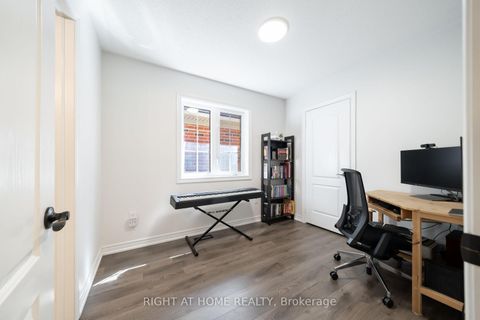 Photo 35 at 14 Lady Loretta Lane, Patterson, Vaughan