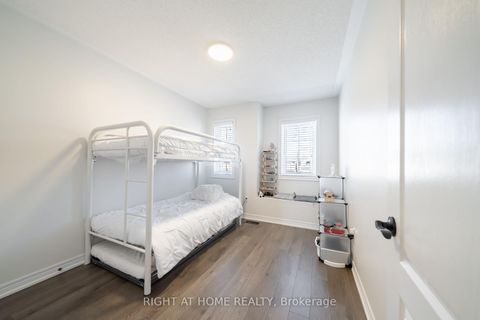 Photo 36 at 14 Lady Loretta Lane, Patterson, Vaughan