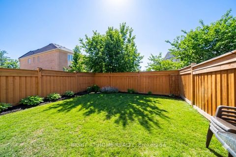 Photo 43 at 14 Lady Loretta Lane, Patterson, Vaughan