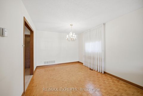 Photo 3 at 92 Mapes Avenue, West Woodbridge, Vaughan