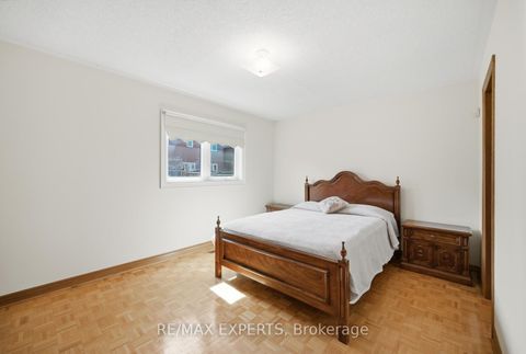 Photo 13 at 92 Mapes Avenue, West Woodbridge, Vaughan