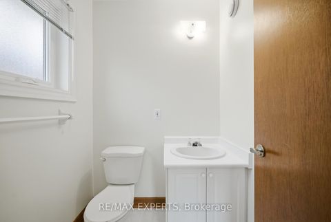 Photo 15 at 92 Mapes Avenue, West Woodbridge, Vaughan
