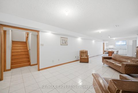 Photo 18 at 92 Mapes Avenue, West Woodbridge, Vaughan