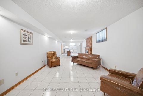 Photo 19 at 92 Mapes Avenue, West Woodbridge, Vaughan