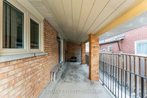 Photo 32 at 92 Mapes Avenue, West Woodbridge, Vaughan