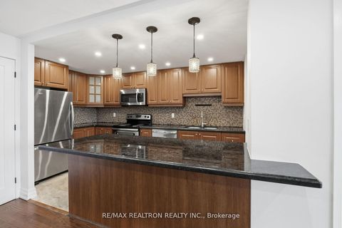 Photo 4 at 601 - 3000 Bathurst Street, Lawrence, Toronto