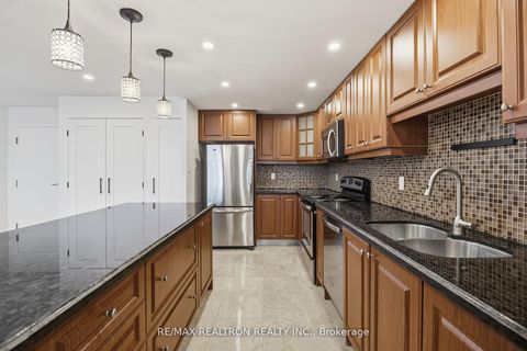 Photo 5 at 601 - 3000 Bathurst Street, Lawrence, Toronto