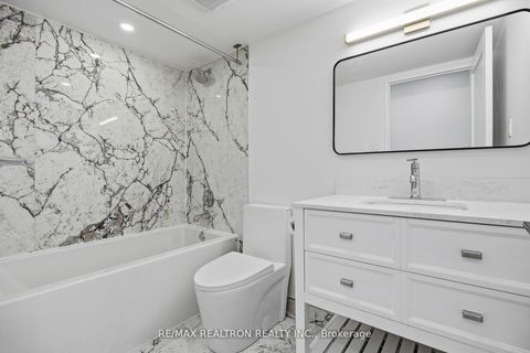 Photo 7 at 601 - 3000 Bathurst Street, Lawrence, Toronto