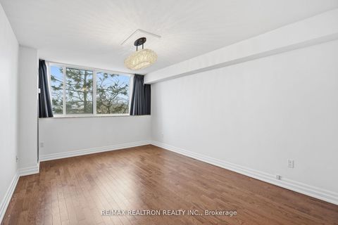 Photo 8 at 601 - 3000 Bathurst Street, Lawrence, Toronto