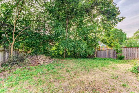 Photo 22 at 100 Eastville Avenue, Cliffcrest, Toronto