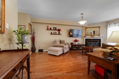 Photo 6 at 109 Collis Drive, Bayview Northeast, Aurora